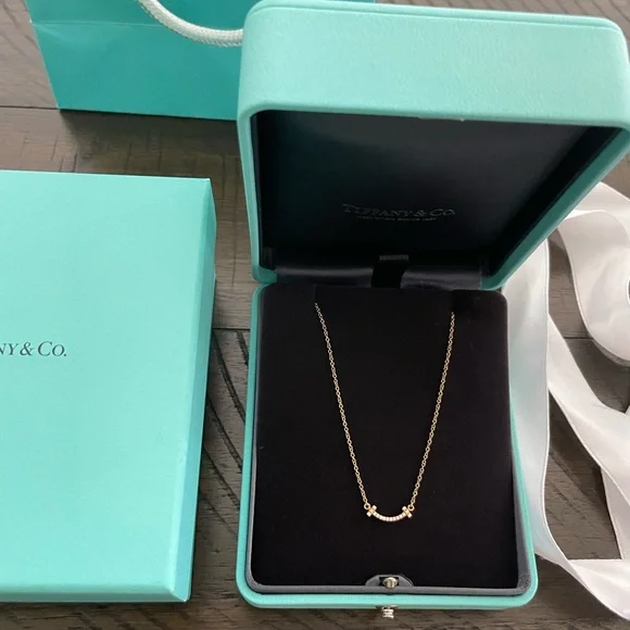 (Authentic)Tiffany & Co. T Smile Pendant in Yellow Gold with Diamonds Necklace - Picture 2 of 15